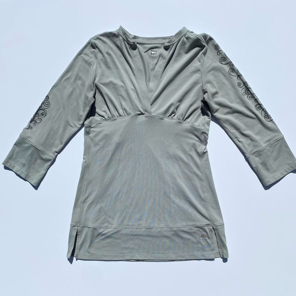 REI Sea Foam Green Long Sleeve Women's Small Hiking Outdoor Active Gym Running